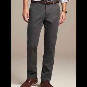 Men’s Banana Republic Aiden slim fit chino grey